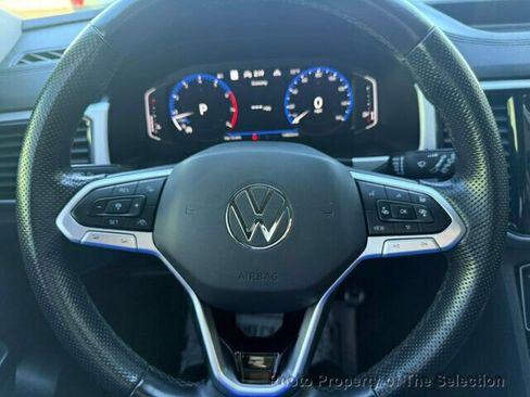 Used 2021 Volkswagen Atlas SEL Premium image 18