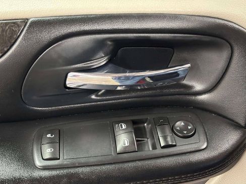 Used 2016 Dodge Grand Caravan SE w/ Quick Order Package 29E SE FWD image 24