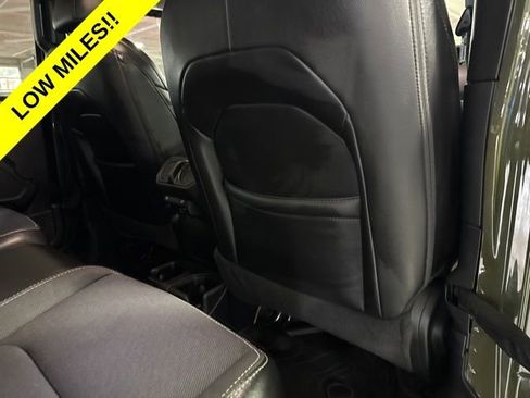 Certified 2021 Jeep Gladiator Overland AWD/4WD image 34