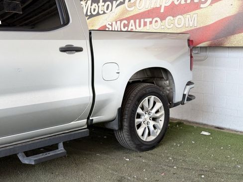 Used 2020 Chevrolet Silverado 1500 Custom w/ Custom Value Package image 2