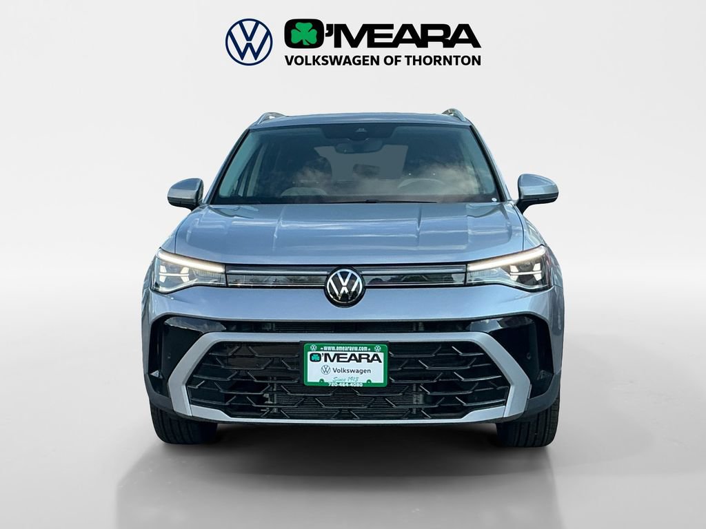 Used 2025 Volkswagen Taos SEL w/ Taos Adventure Package (SXB) AWD/4WD image 8