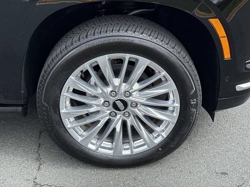 New 2026 Cadillac Escalade Luxury w/ LPO, Floor Liner Package image 7