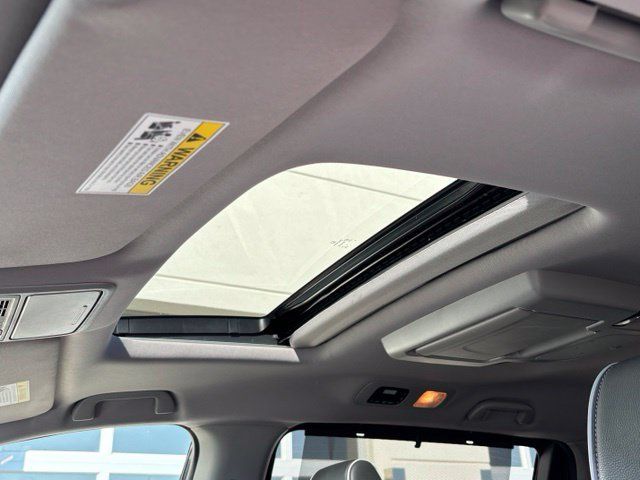 Used 2024 Honda Odyssey Elite image 10