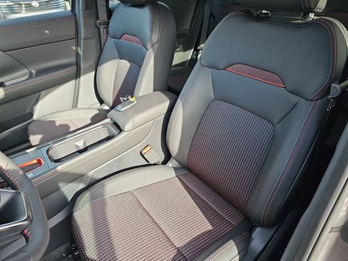 New 2026 Nissan Kicks SR FWD image 18