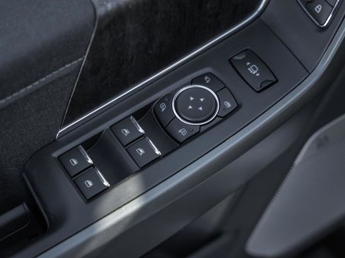 New 2026 Ford F250 Lariat w/ Chrome Package image 44