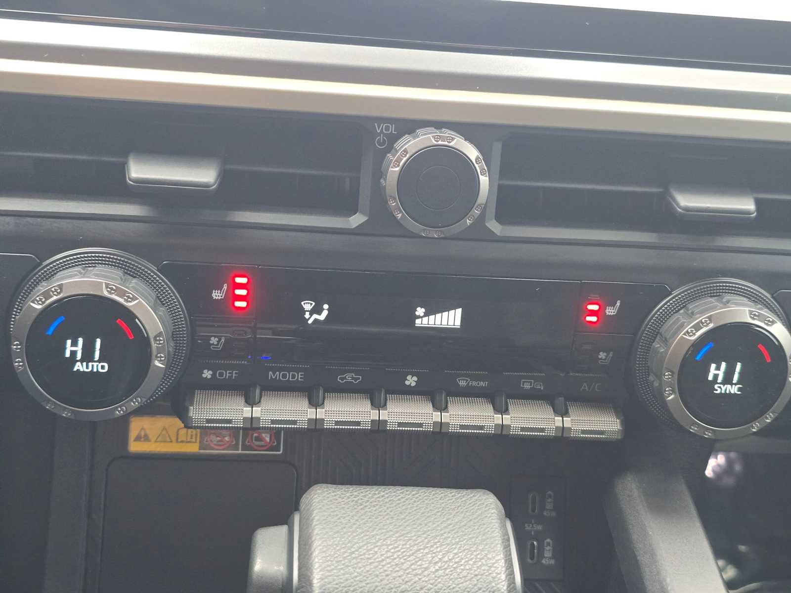 Certified 2024 Toyota Tacoma TRD Sport AWD/4WD image 30