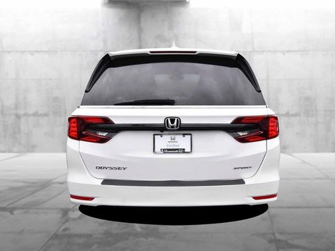 Certified 2024 Honda Odyssey Sport image 6