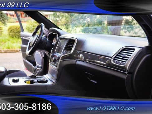 Used 2017 Jeep Grand Cherokee SRT AWD/4WD image 18