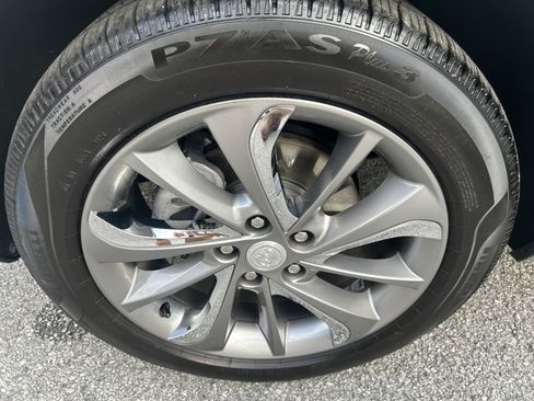 Used 2020 Buick Encore GX Essence w/ Experience Buick Package AWD/4WD image 27