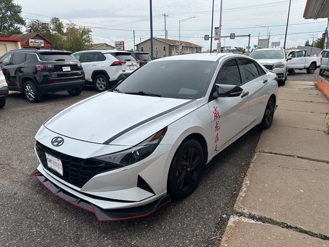 Used 2023 Hyundai Elantra SEL FWD image 3