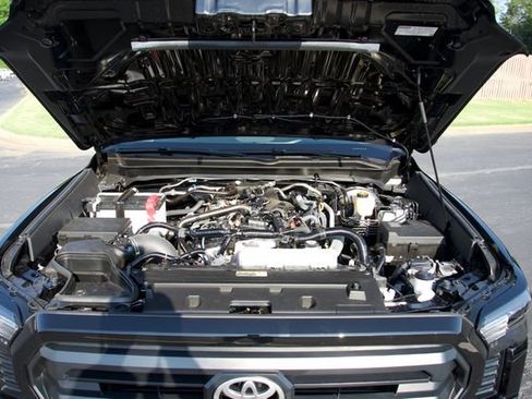 Used 2025 Toyota Tacoma SR5 RWD image 12