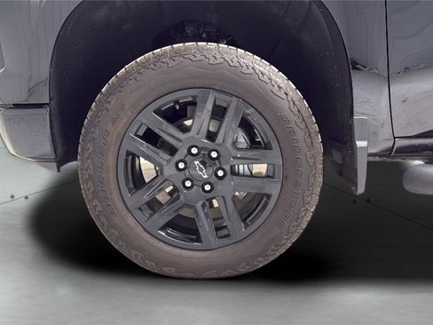 Used 2025 Chevrolet Silverado 1500 LT Trail Boss w/ Convenience Package II AWD/4WD image 27