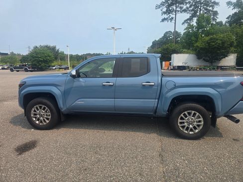 Used 2026 Toyota Tacoma Limited AWD/4WD image 8