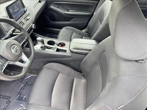 Used 2022 Nissan Altima 2.5 SV image 10