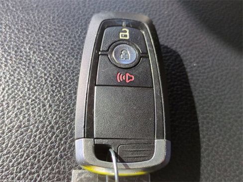 Used 2019 Ford F150 Lariat image 37