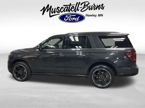 Used 2023 Ford Expedition Limited AWD/4WD image 4