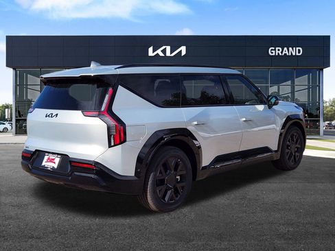 New 2026 Kia EV9 Land image 5