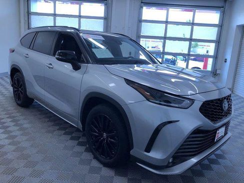 Certified 2025 Toyota Highlander XSE AWD/4WD image 36