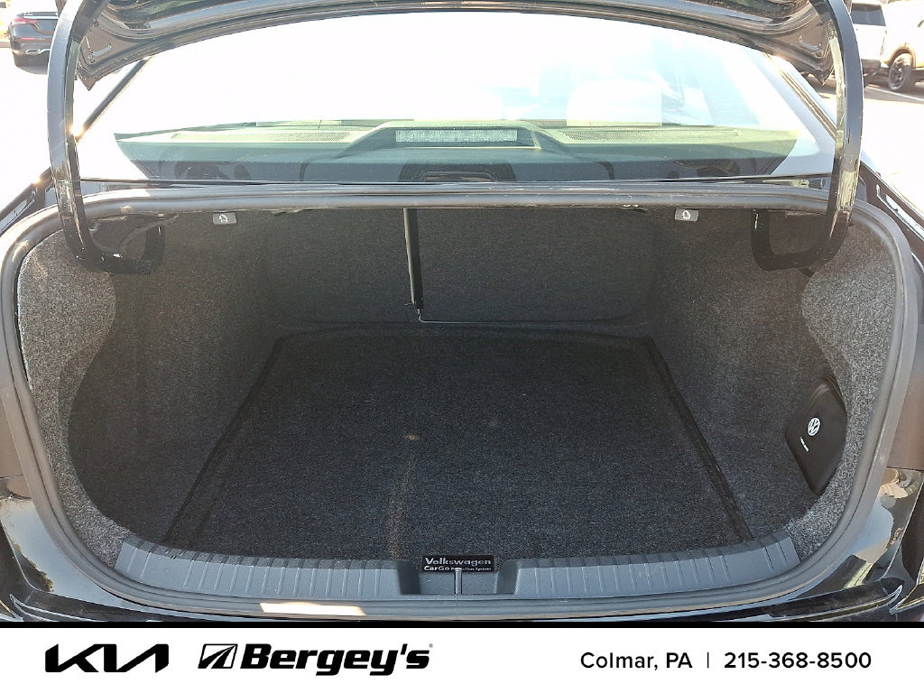 Used 2020 Volkswagen Jetta SE w/ SE Cold Weather Package FWD image 33