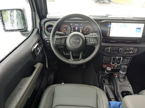 New 2026 Jeep Gladiator Mojave image 13