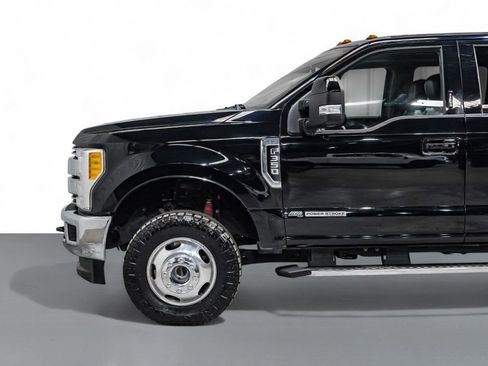 Used 2017 Ford F350 Lariat w/ Lariat Ultimate Package image 10