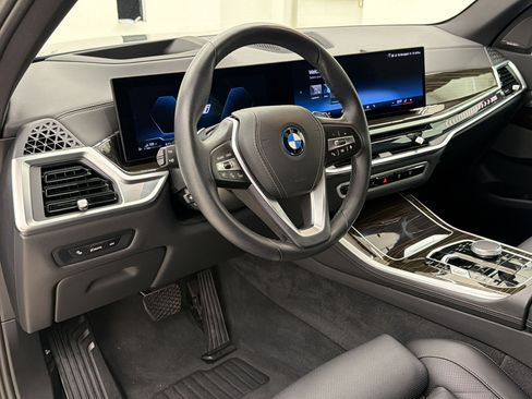 Used 2024 BMW X5 xDrive50e w/ Premium Package AWD/4WD image 4