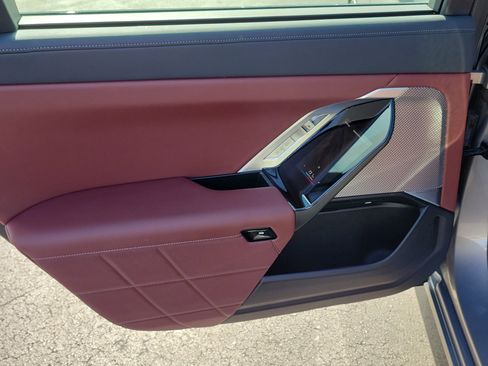 Certified 2025 BMW 740i 740i image 9