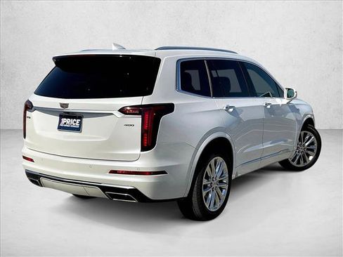 Used 2020 Cadillac XT6 Premium Luxury FWD image 2