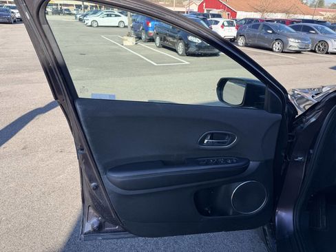 Used 2020 Honda HR-V EX image 17