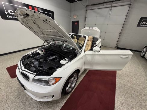 Used 2012 BMW 128i Convertible RWD image 46