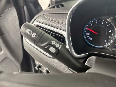 Used 2023 Chevrolet Equinox Premier AWD/4WD image 15