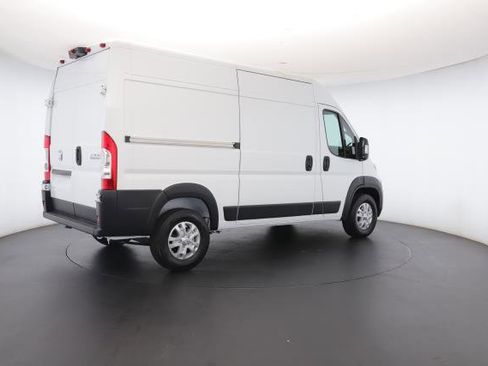 New 2024 RAM ProMaster 2500 w/ Quick Order Package 22G SLT image 28