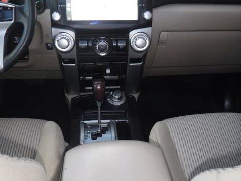 Used 2013 Toyota 4Runner SR5 w/ Convenience Pkg image 7