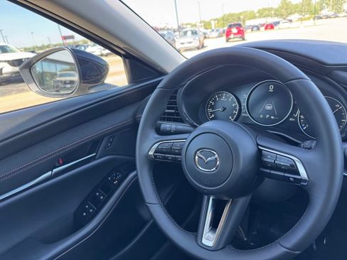 Certified 2025 MAZDA MAZDA3 s AWD/4WD image 20