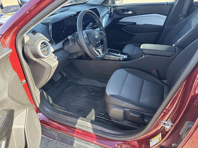 Certified 2024 Chevrolet Trax LT w/ Driver Confidence Package FWD image 41