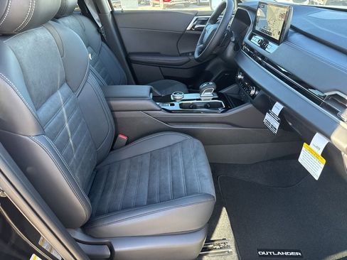 New 2026 Mitsubishi Outlander SE FWD image 23
