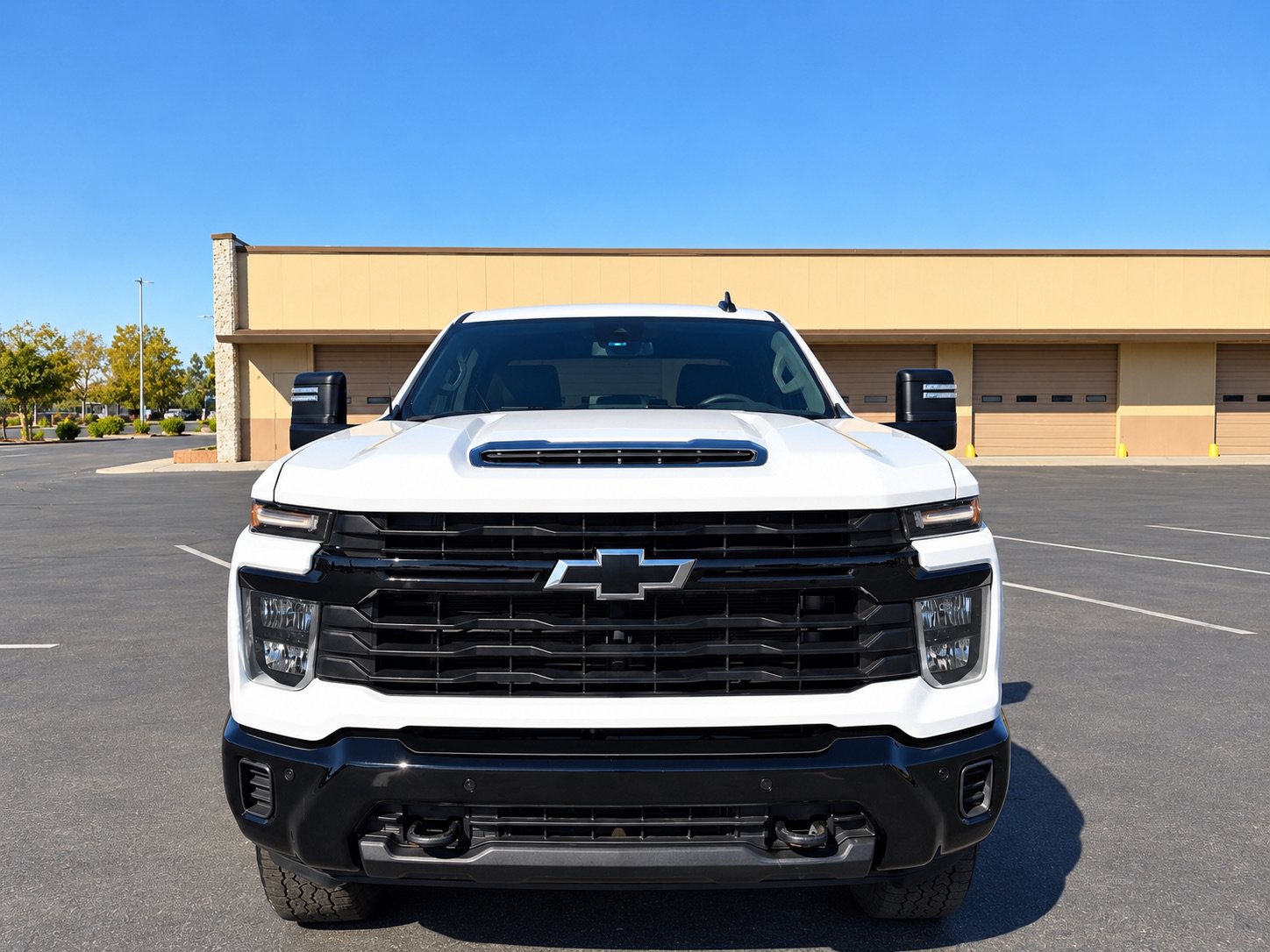 Used 2025 Chevrolet Silverado 2500 Custom w/ Custom Value Package AWD/4WD image 2