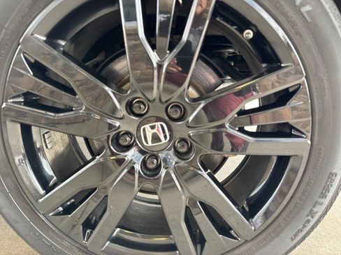 Used 2022 Honda Pilot Black Edition image 5