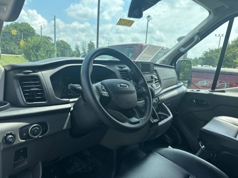 Used 2023 Ford Transit 250 Medium Roof AWD image 22