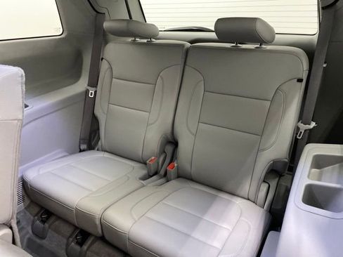 Used 2021 GMC Acadia SLT w/ Preferred Package image 31