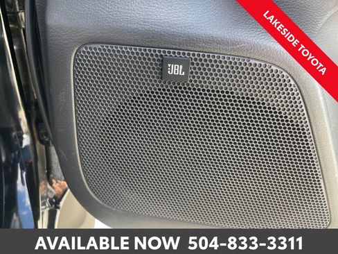 Used 2023 Toyota Tacoma TRD Off-Road image 18