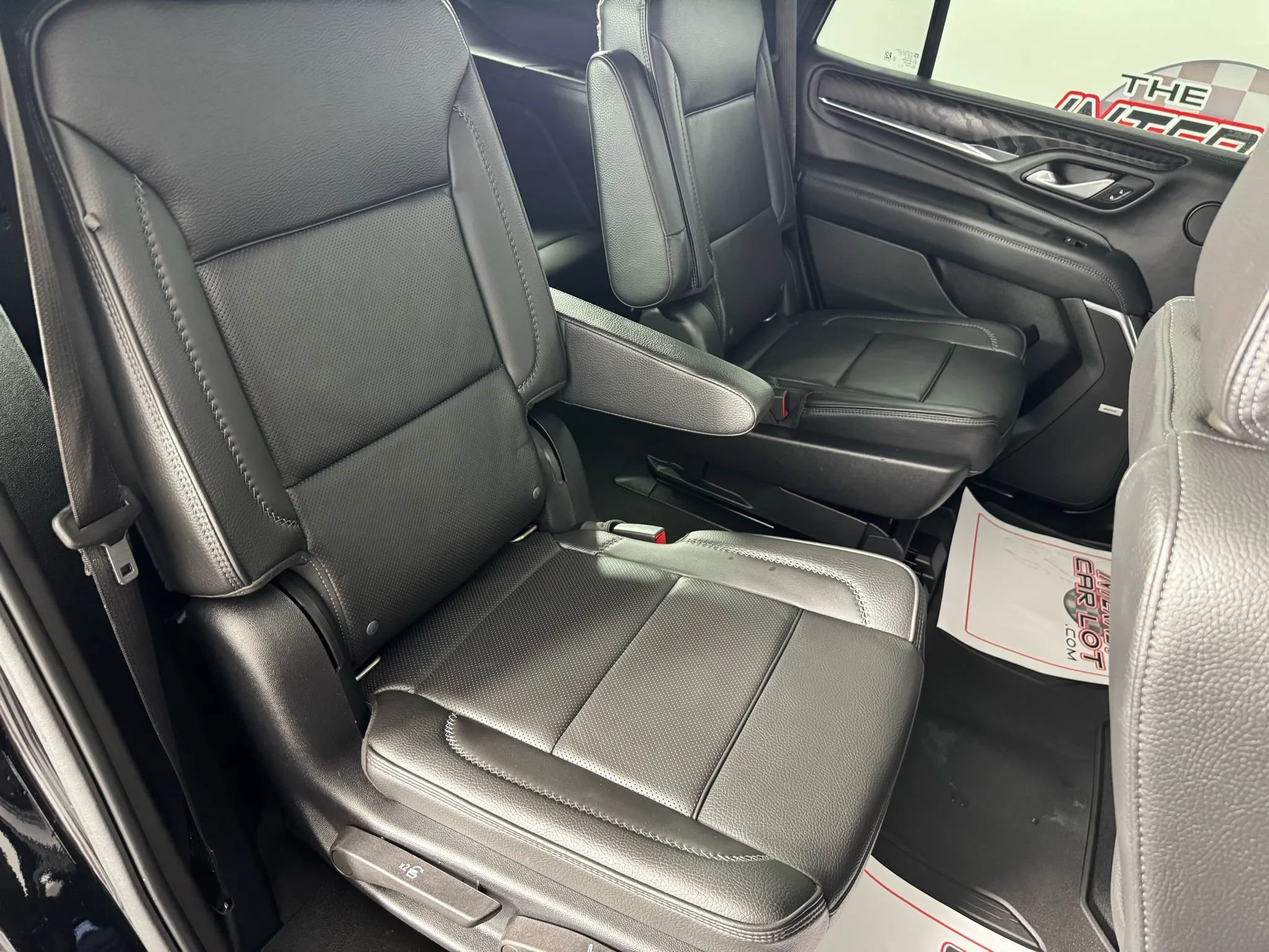 Used 2022 GMC Yukon Denali w/ Advanced Technology Package AWD/4WD image 44
