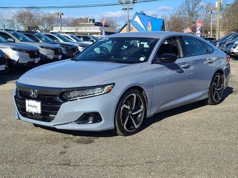 Used 2022 Honda Accord Sport image 3