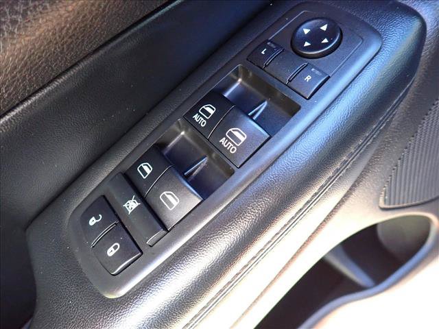 Used 2018 Jeep Grand Cherokee Altitude AWD/4WD image 16