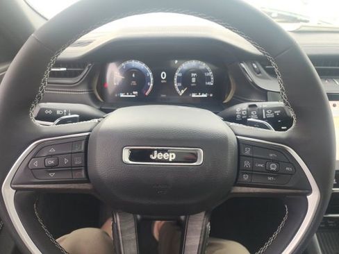 New 2026 Jeep Grand Cherokee Altitude AWD/4WD image 16