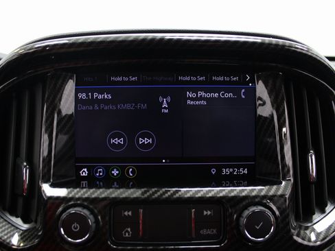 Used 2022 GMC Canyon Elevation image 40