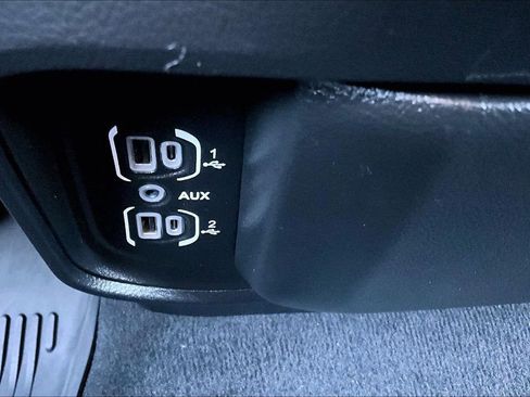 Certified 2019 RAM 1500 Laramie image 12