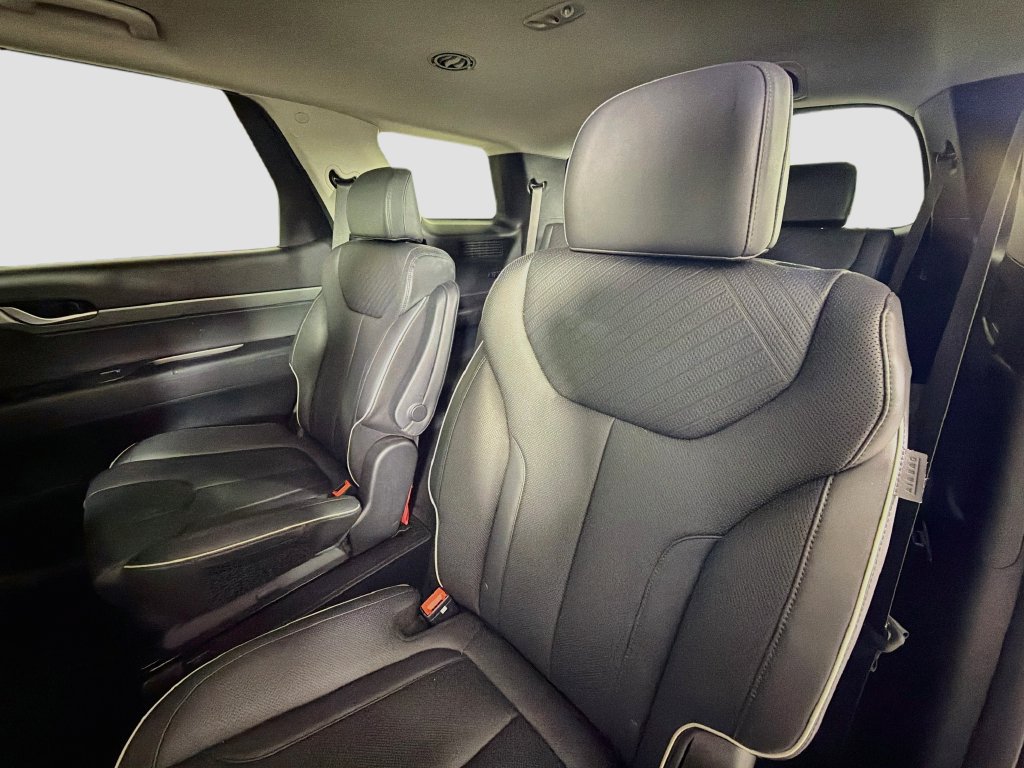 Used 2025 Hyundai Palisade SEL FWD image 25