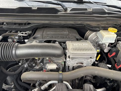 Used 2021 RAM 1500 Laramie AWD/4WD image 11