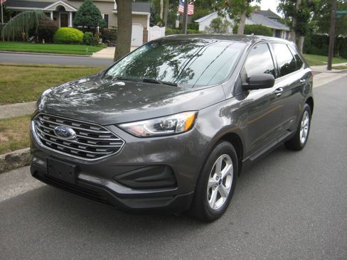 Used 2019 Ford Edge SE FWD image 1